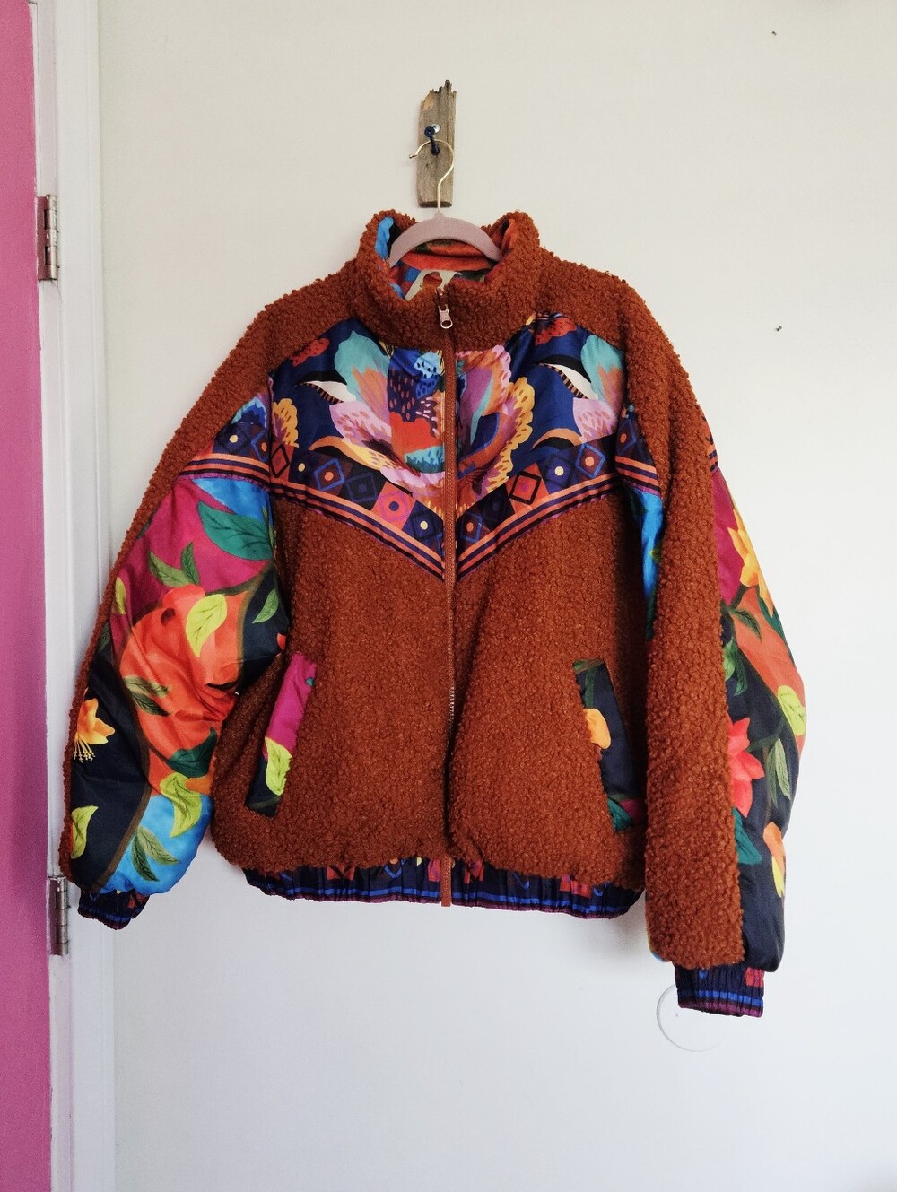 FarmRio Lucy floral puffer XL reversible - Picture 4 of 6